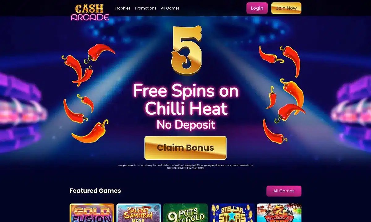Cash Arcade homepage showing its no-deposit free spins promotion